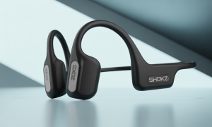 plongez dans notre test du casque à conduction osseuse shokz openrun 2. découvrez ses caractéristiques innovantes, son confort et notre avis complet pour un son exceptionnel tout en restant conscient de votre environnement.